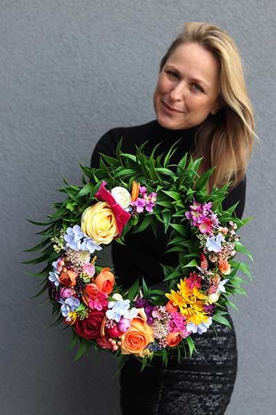 Egzotyczna Wielkanoc, bajecznie kolorowy wianek śr. 35/45cm z liścmi