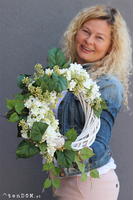 wianek z białego bzu 35cm