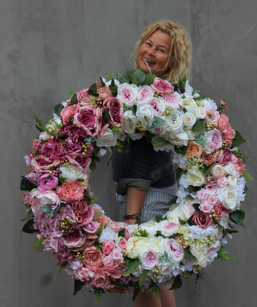 Wypożyczenie dużego kwiatowego wianka śr.90cm Maria Antonina