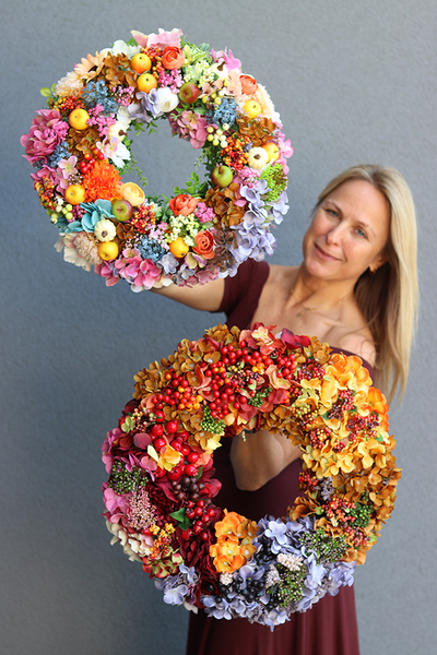 atrakcyjny tęczowy wianek, Piękno Kwiatów, śr.40cm 