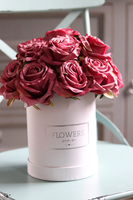 Cedia, bogaty flowerbox z różami, wys.32cm