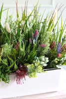 kompozycja z trawami w białej donicy, Polna Łąka Extra, wys.45cm