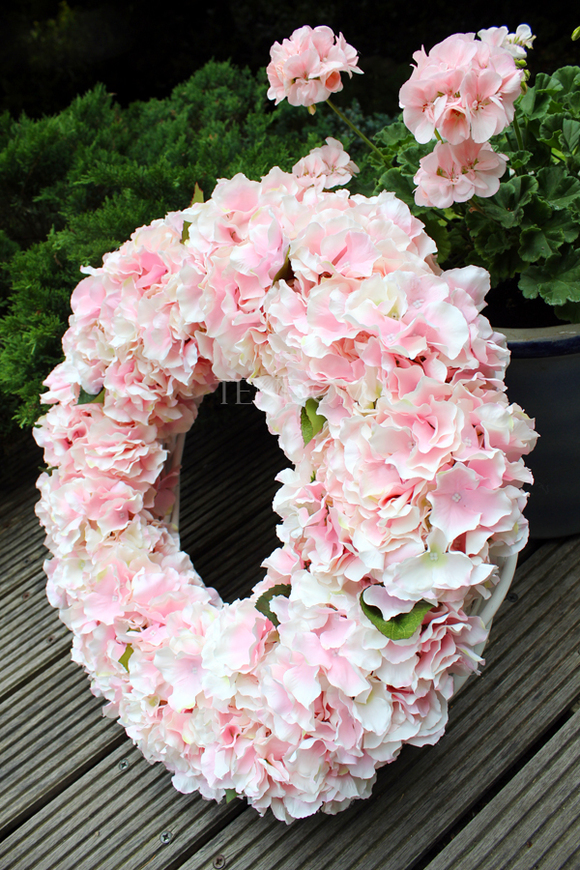 Bladoróżowa Hortensja wianek na drzwi, śr.60cm