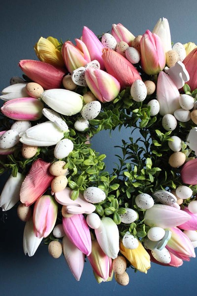 wielkanocny wianek na drzwi, Różowe Tulipany, śr.34cm