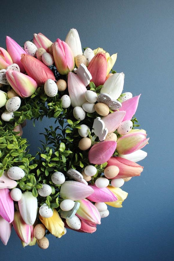 wielkanocny wianek na drzwi, Różowe Tulipany, śr.34cm