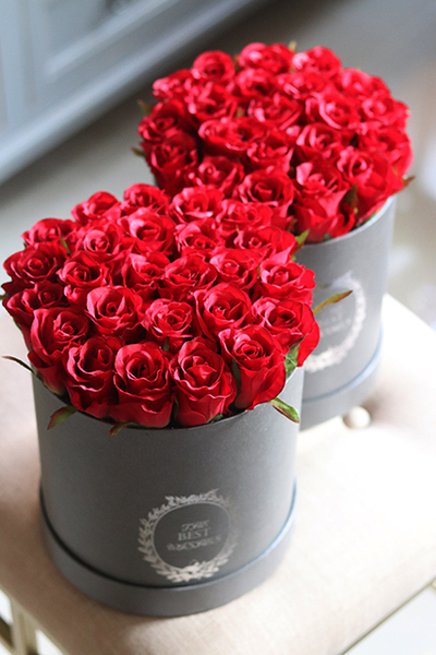 kompozycja kwiatowa / bukiet flowerbox Mercedes Red, 1szt. wys.24.5cm