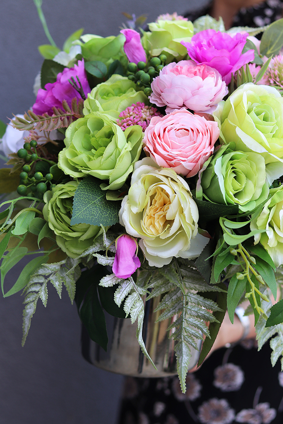 Gertruda, barwna kompozycja w srebrnym naczyniu, wys.36cm, śr.36cm