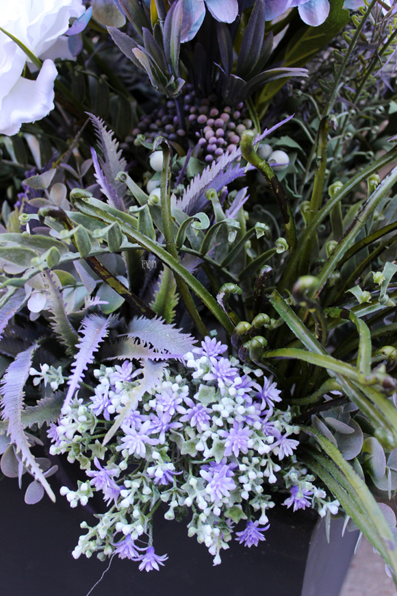 kompozycja Fiolet w sześciennej donicy, wys.60cm