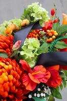 nagrobna kompozycja kwiatowa / wiązanka Cleo, dł.75cm