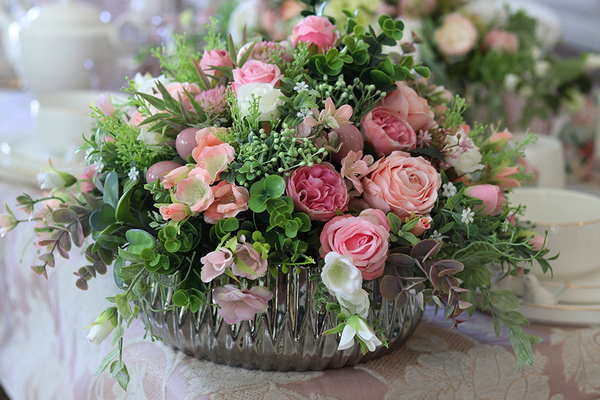 Manfredo 2, kompozycja kwiatowa w srebrnej donicy, wys.27cm