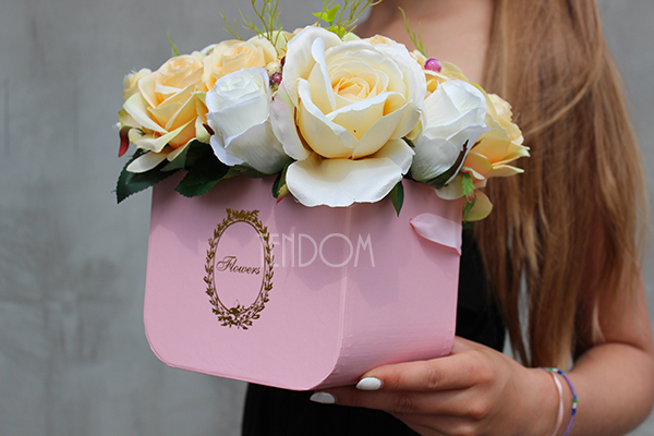 box Summer Time, kompozycja kwiatowa / bukiet / Flowerbox, wys.22cm