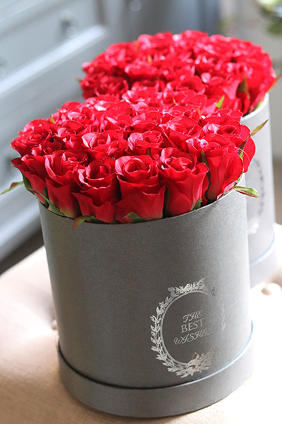 kompozycja kwiatowa / bukiet flowerbox Mercedes Red, 1szt. wys.24.5cm