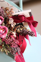 bardzo urocza koperta flowerbox z czekoladą, Relano, wym.30x35cm 