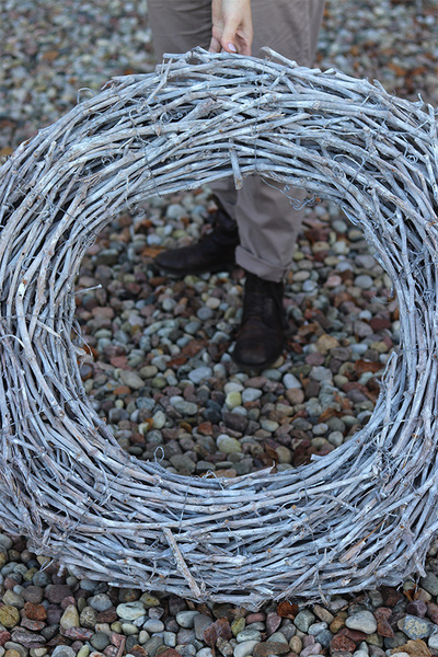 Grande Wreath, ogromny wianek  z szarych gałązek, śr.84cm