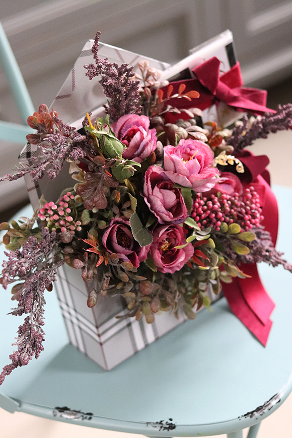 bardzo urocza koperta flowerbox z czekoladą, Relano, wym.30x35cm 