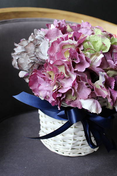 kosz z kwiatami Romantyczna Hortensja Fiolet 28x28cm