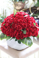 Exclusive Red Roses, dużych rozmiarów kompozycja kwiatowa w gąbce, wym. 47x50cm