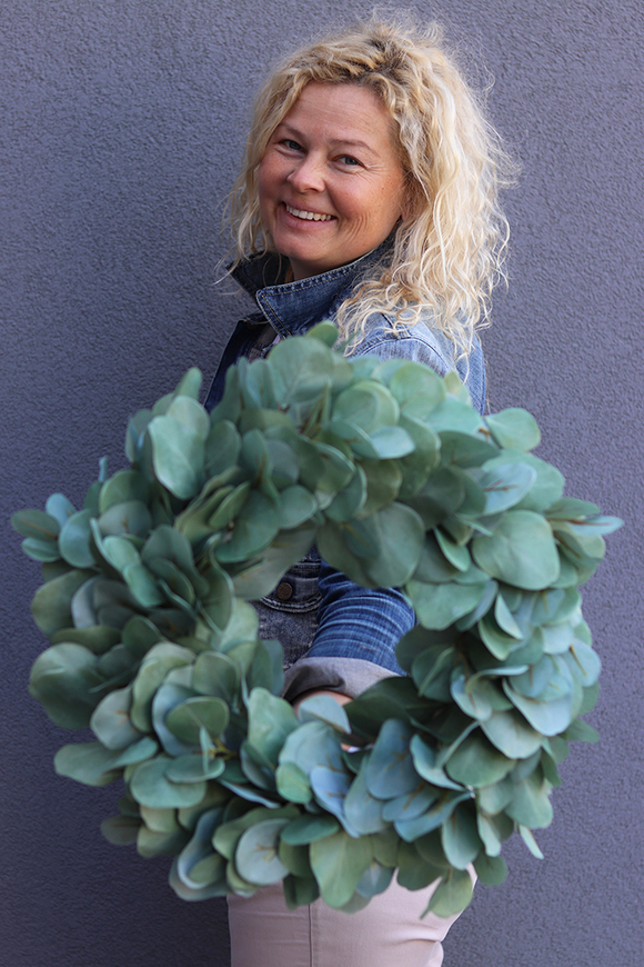 Eukaliptus II, stylowy zielony wianek na drzwi, śr.40cm