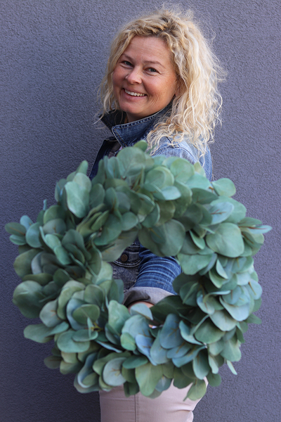 Eukaliptus II, stylowy zielony wianek na drzwi, śr.40cm