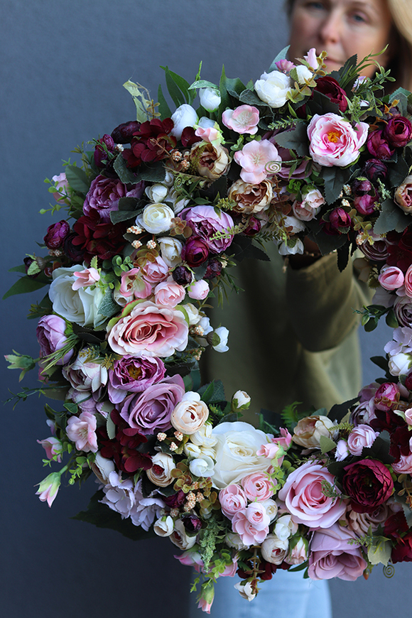 Bella Belia, bogaty wianek kwiatowy, śr.52cm 