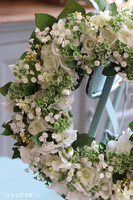 Etiuda, delikatny kwiatowy wianek na drzwi, śr.38cm