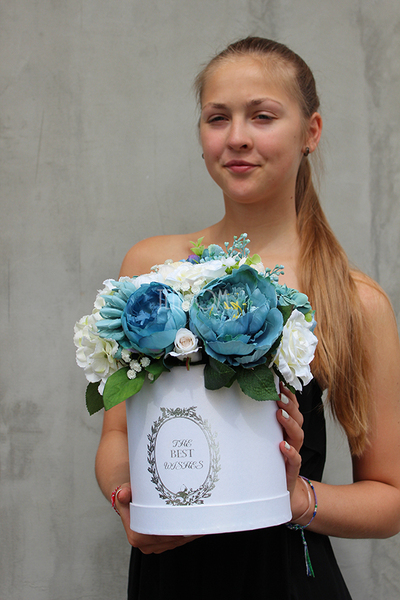 kompozycja kwiatowa / bukiet Flowerbox, Błękitne Niebo 1, wys.30cm