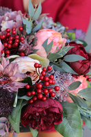 England Reseni, kompozycja nagrobna w szarej misie, wym.39x57cm 