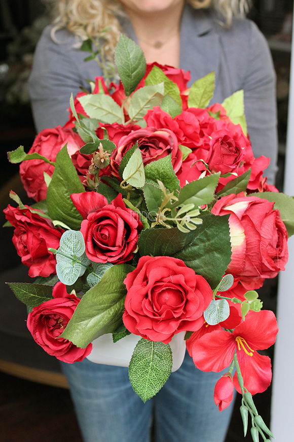 piękna kompozycja kwiatowa Red Fire, wys.28cm