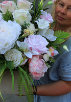 Bellona kompozycja nagrobna w kwadratowym naczyniu, wys.58cm