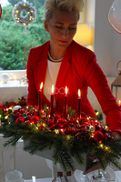 zimowy stroik świąteczny na stół Karminowy, wym.60x30x19cm 