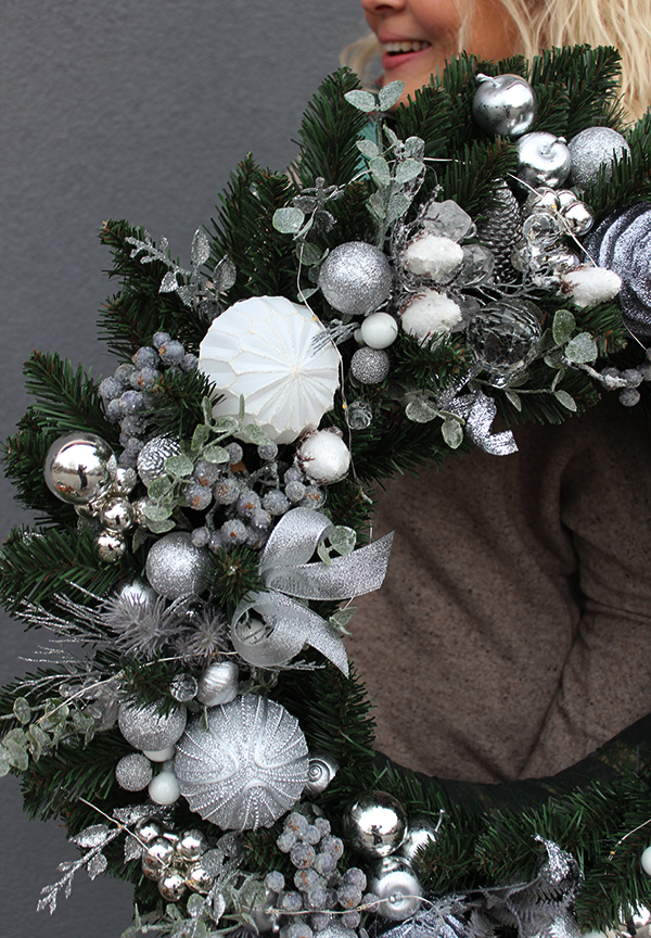 bożonarodzeniowy wianek na drzwi, Silver Christmas, śr.64cm