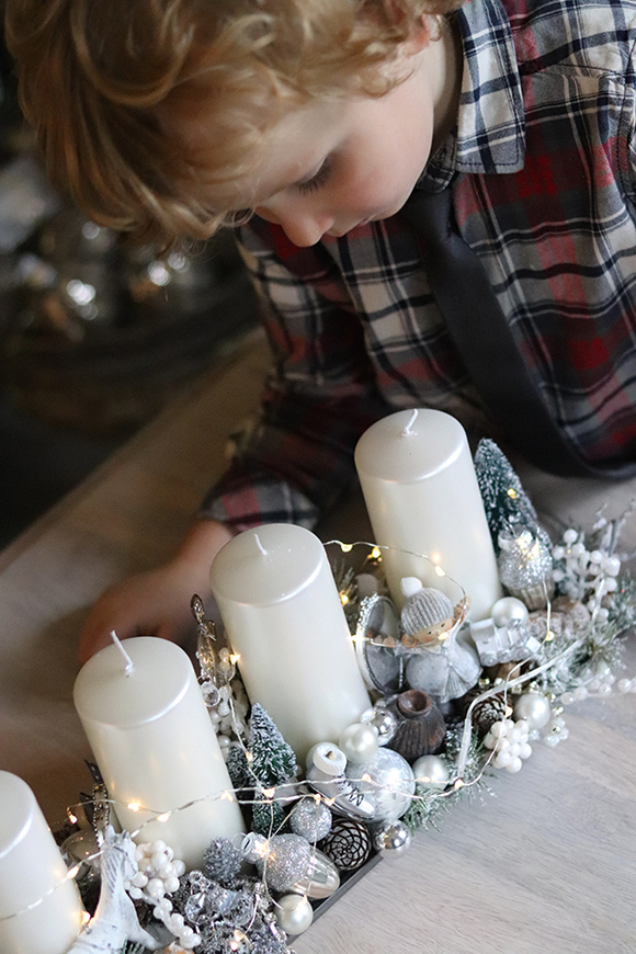 adwentowy stroik Biała Zabawa, wym.18x43x17cm 