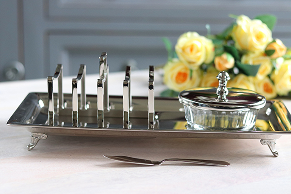 elegancki zestaw śniadaniowy Tosty / Gofry z maselnicą (bez noża), wym.32x14cm