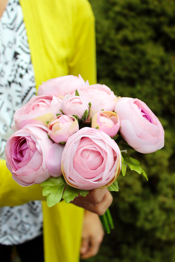 bukiet jasnoróżowych jaskrów wys.24cm