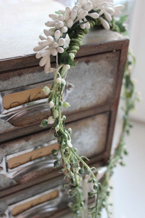 biały komunijny wianek na głowę, Laura, rozmiar uniwersalny