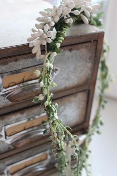 biały komunijny wianek na głowę, Laura, rozmiar uniwersalny