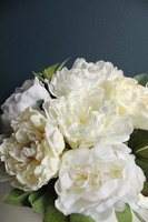 kompozycja kwiatowa / bukiet / Flowerbox Samantha wys.35cm