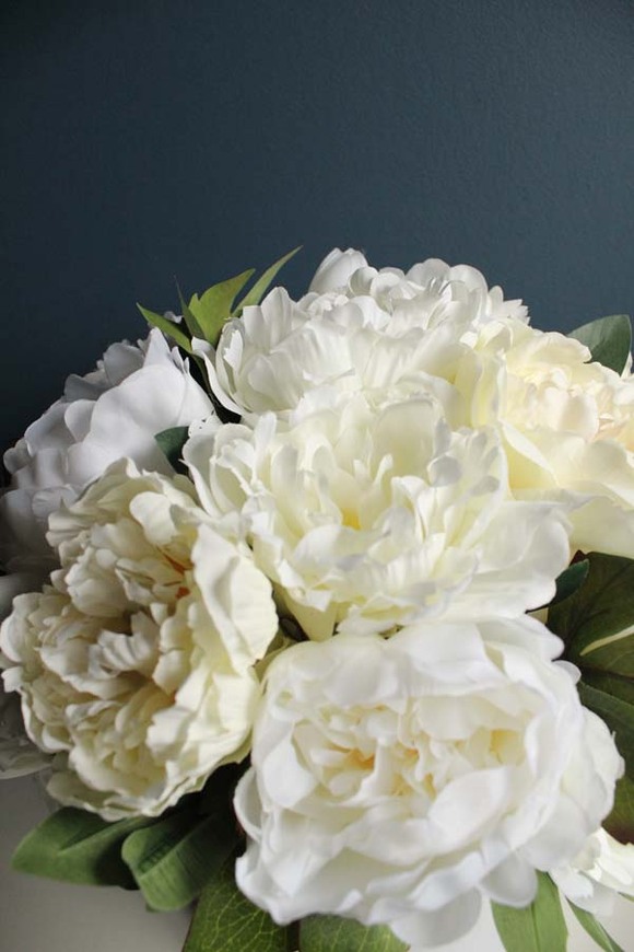 kompozycja kwiatowa / bukiet / Flowerbox Samantha wys.35cm