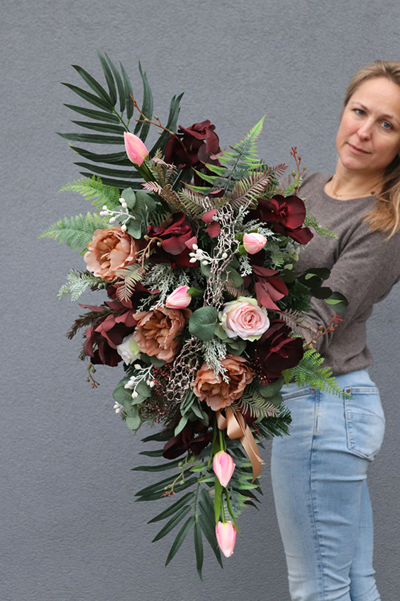 Bordenia, efektowna kwiatowa kompozycja nagrobna, dł.102cm