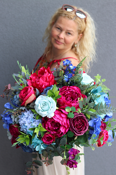 Janina Pink&Blue, kompozycja kwiatowa nagrobna wys.35,śr.50cm