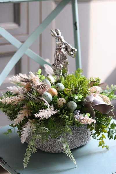 kompozycja / stroik wielkanocny, Zajączek, wys.26cm
