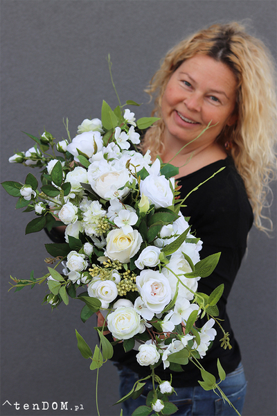 elegancka kompozycja kwiatowa Biellona wym.32x70cm