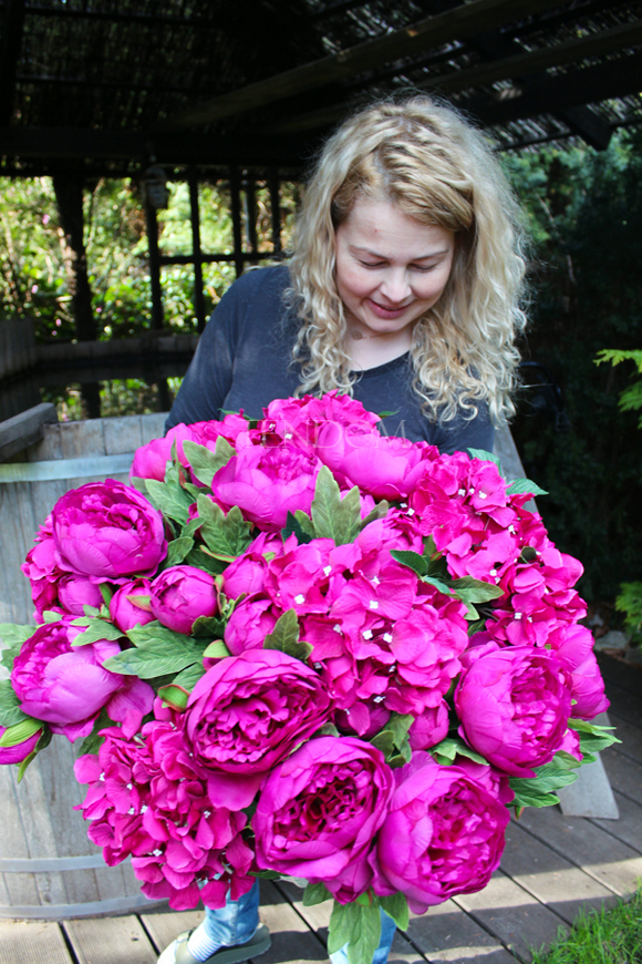 bardzo bogaty kosz z ciemnoróżowymi hortensjami i peoniami Provance,  wys.55cm 