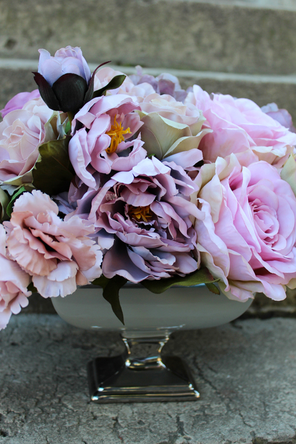 kompozycja kwiatowa Emilie, brudny róż, 48x28cm, wys.32cm