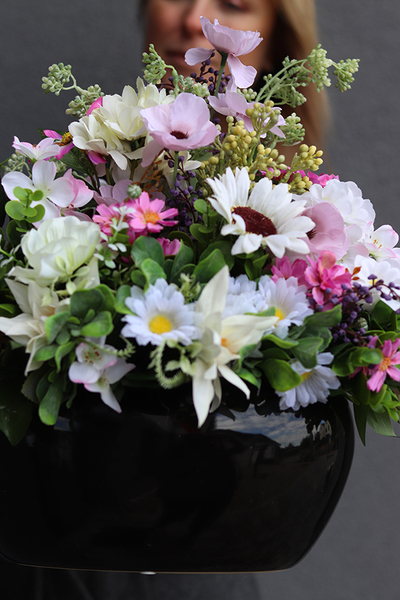 kompozycja kwiatowa / bukiet w ceramicznym naczyniu, Piękna Łąka, wys.40x50x28cm