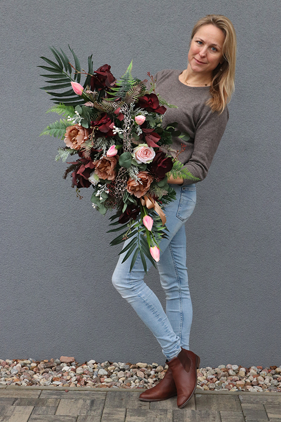 Bordenia, efektowna kwiatowa kompozycja nagrobna, dł.102cm