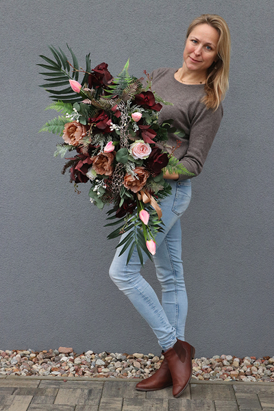 Bordenia, efektowna kwiatowa kompozycja nagrobna, dł.102cm