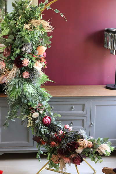 Jasmina Crescent, dekoracja kwiatowa na księżycu, wypożyczenie, wym.200x144cm