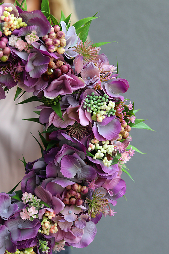 Nemora, gęsty fioletowy wianek na drzwi, śr.40cm