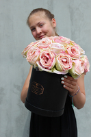 Benita, kompozycja kwiatowa / bukiet / Flowerbox, wys.38cm